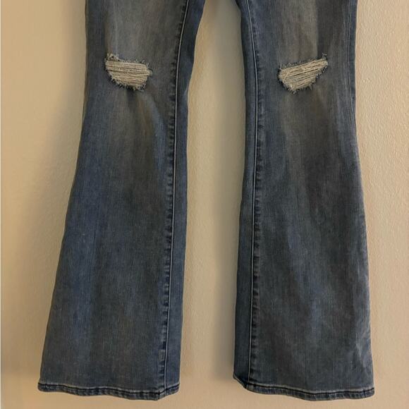 Good American Good Flare Distressed Denim Jeans Size 2/26 - Picture 4 of 9